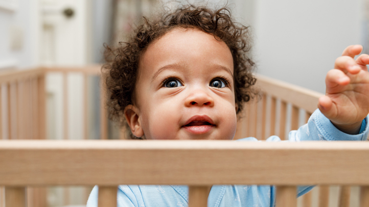 15-month sleep regression, toddler standing up in crib