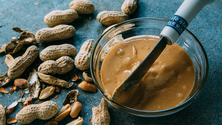peanut butter and peanuts, food allergies in children