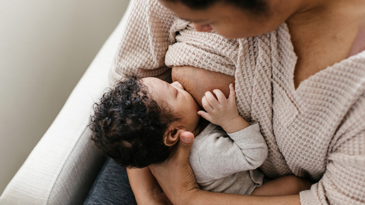 triple feeding, Black mom breastfeeding newborn baby